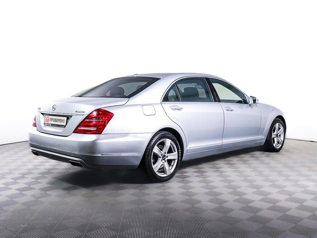Mercedes-Benz S-Класс 2011, серебряный