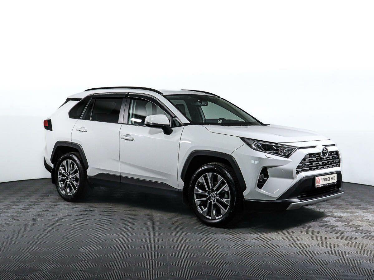 Toyota RAV4 2022, белый