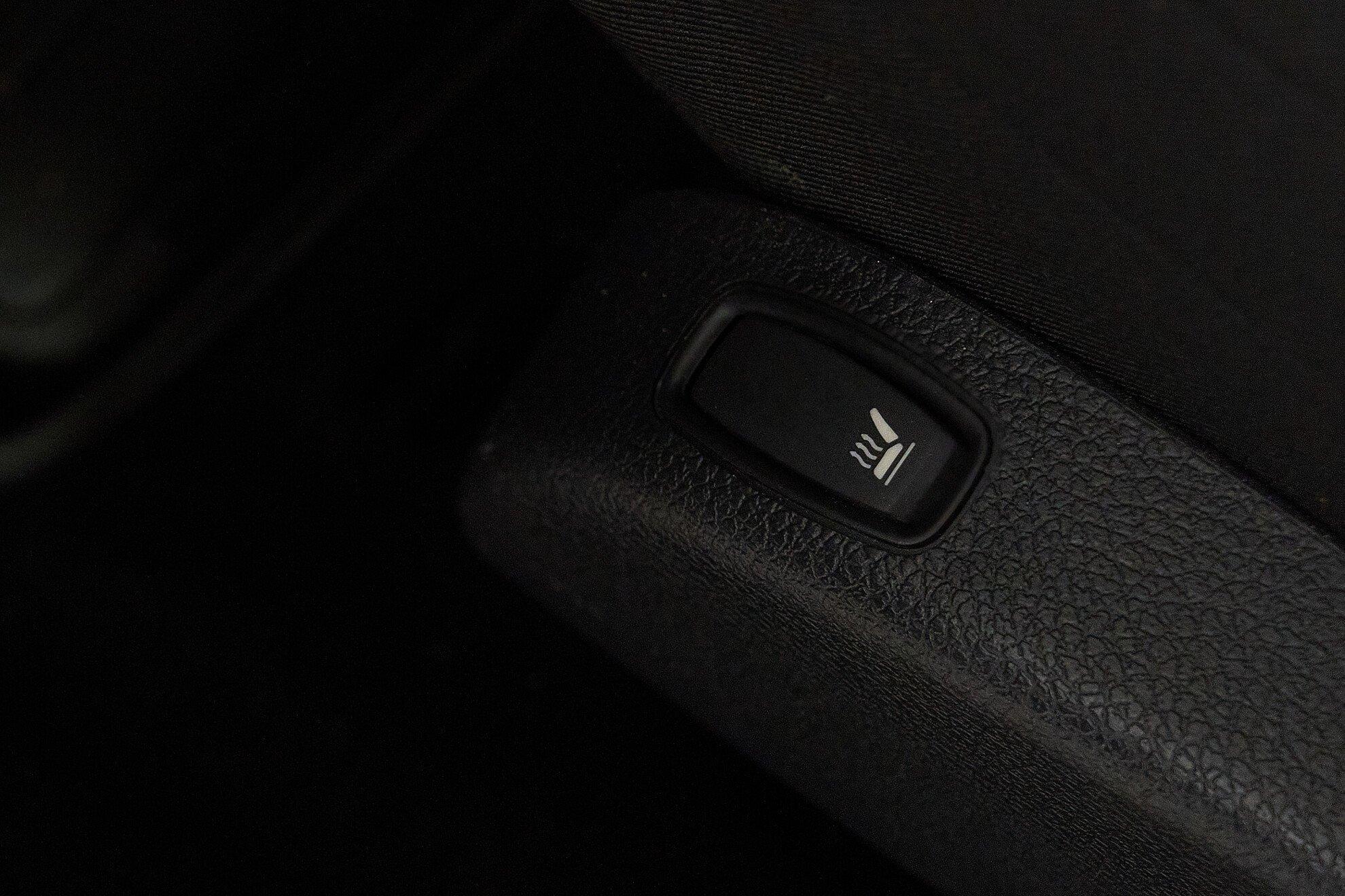 Nissan Terrano 2015, черный