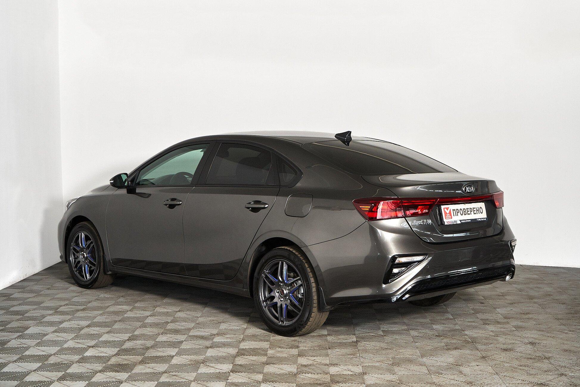 Kia Cerato 2021, серый