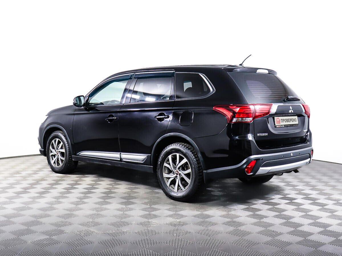 Mitsubishi Outlander 2018, черный