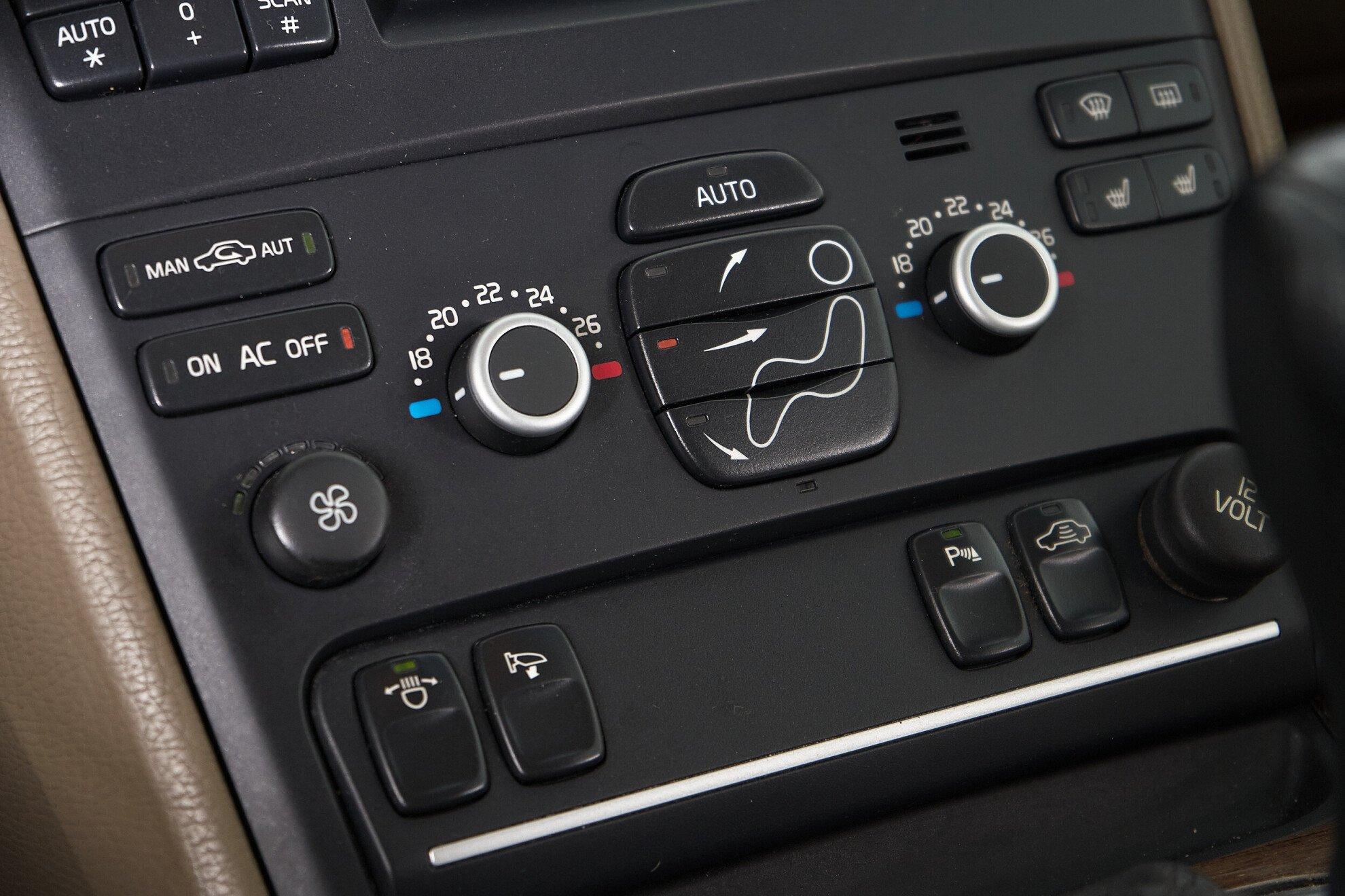 Volvo XC90 2012, зеленый