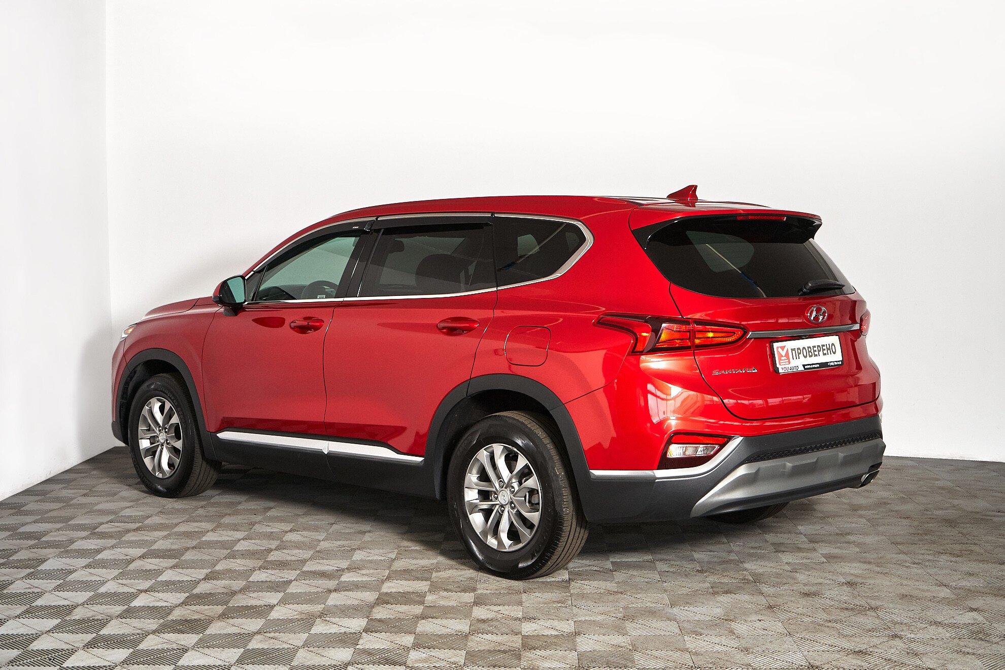 Hyundai Santa Fe 2020, красный