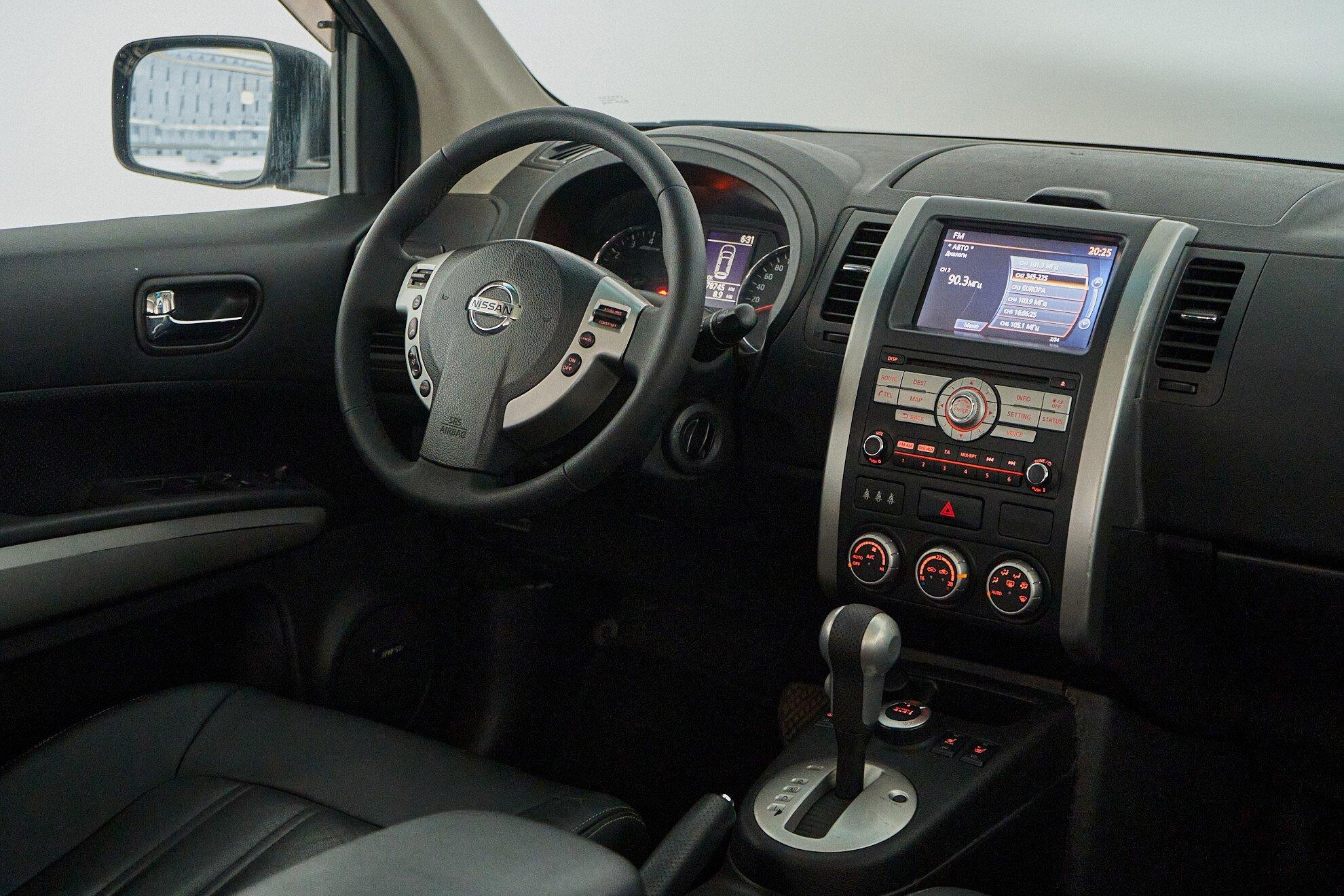 Nissan X-Trail 2012, серый