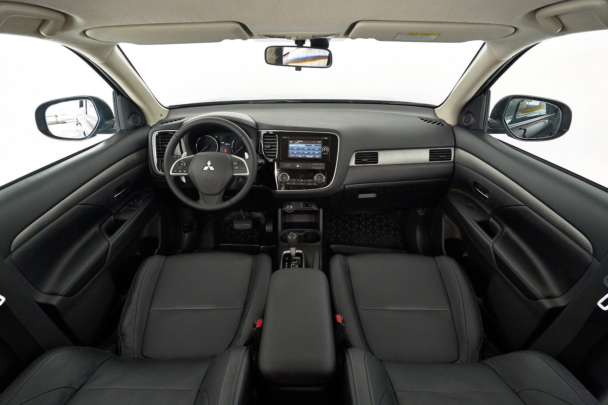 Mitsubishi Outlander 2012, черный