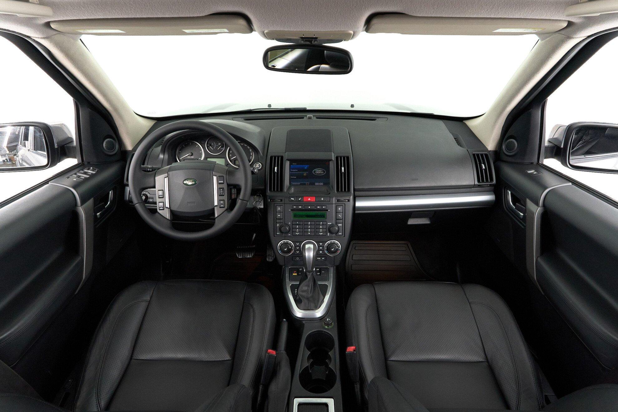 Land Rover Freelander 2009, серый