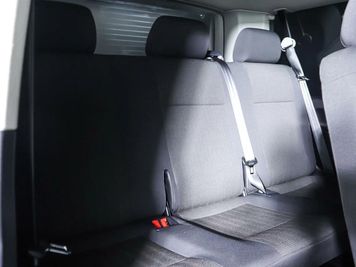 Volkswagen Caravelle 2019, серый