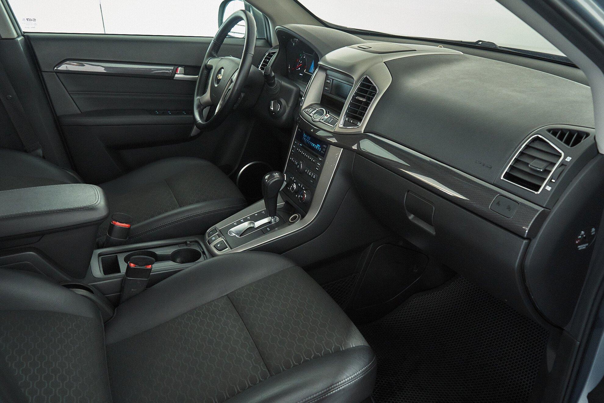 Chevrolet Captiva 2014, серый