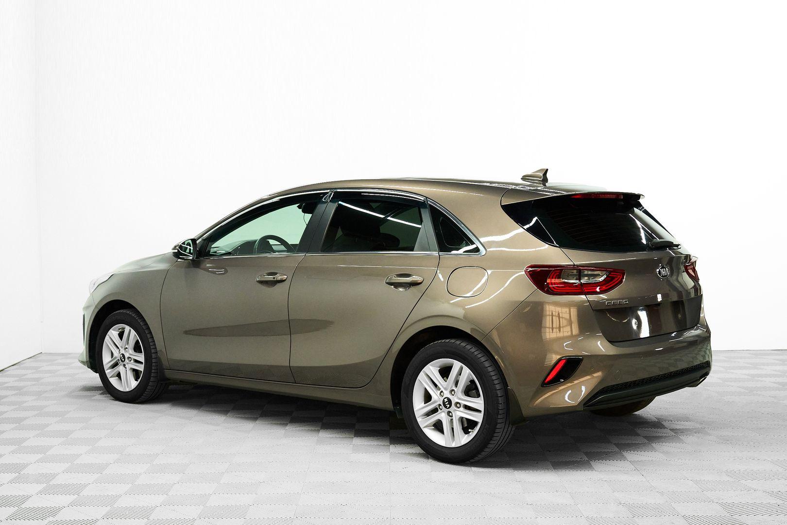 Kia Ceed 2019, коричневый