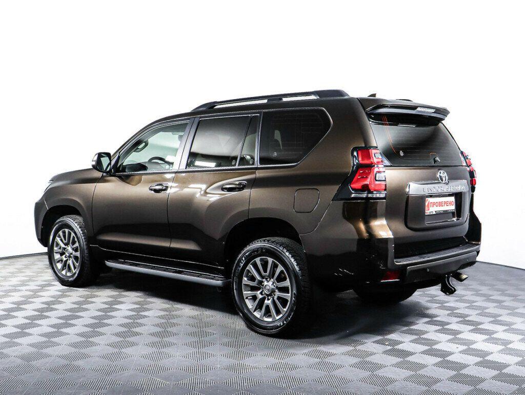 Toyota Land Cruiser Prado 2019, коричневый