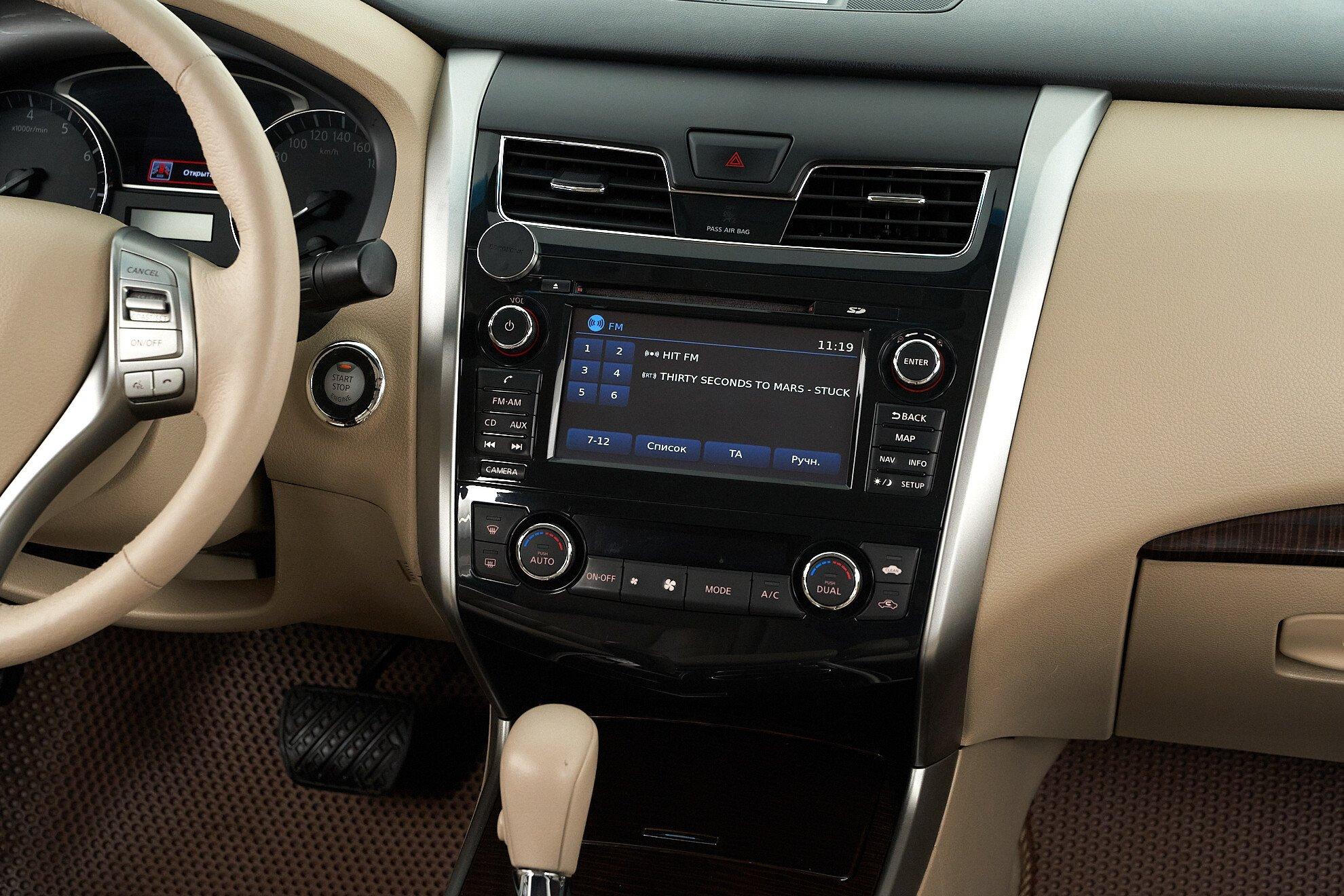 Nissan Teana 2014, черный