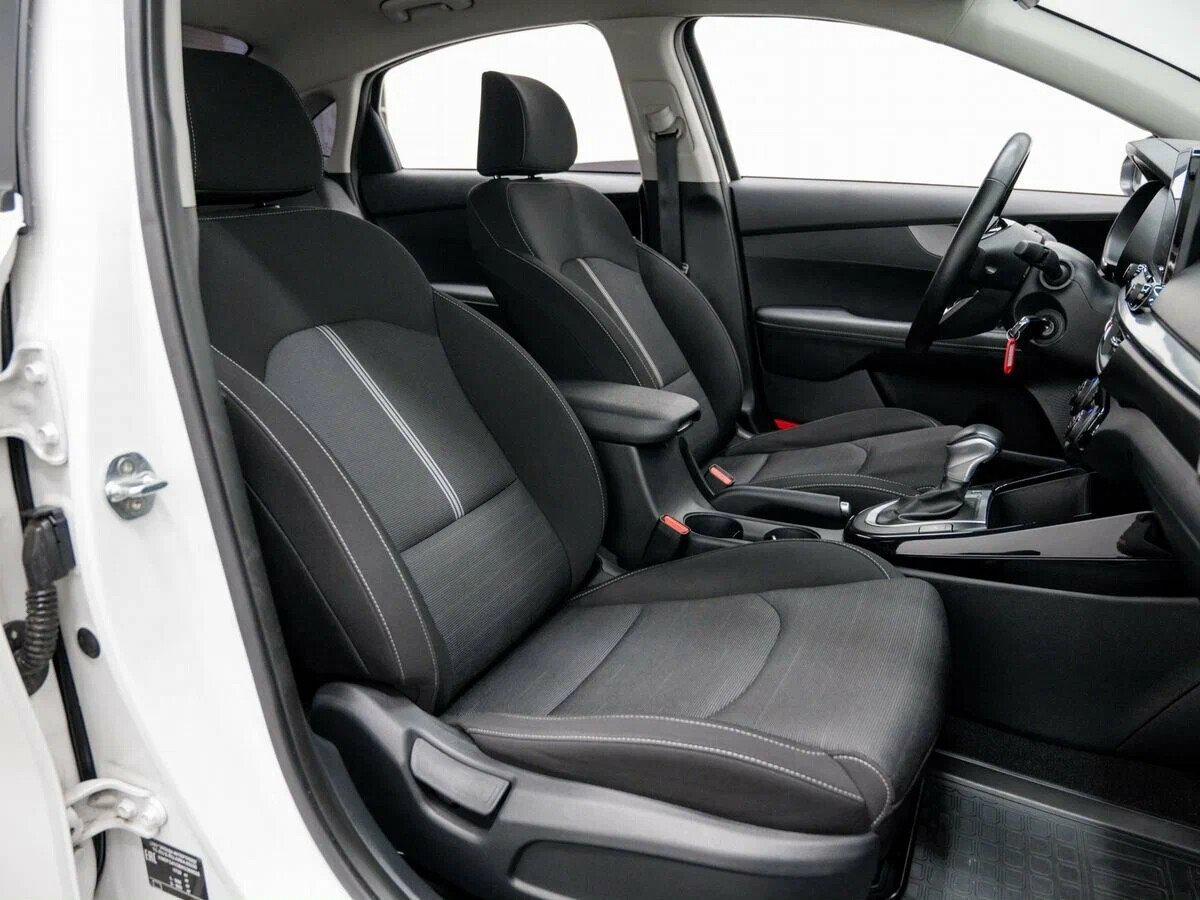 Kia Cerato 2019, белый