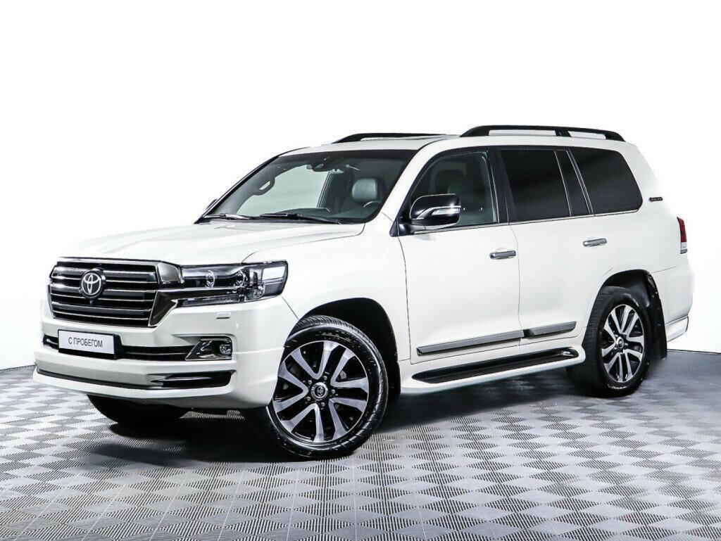 Toyota Land Cruiser 2018, белый