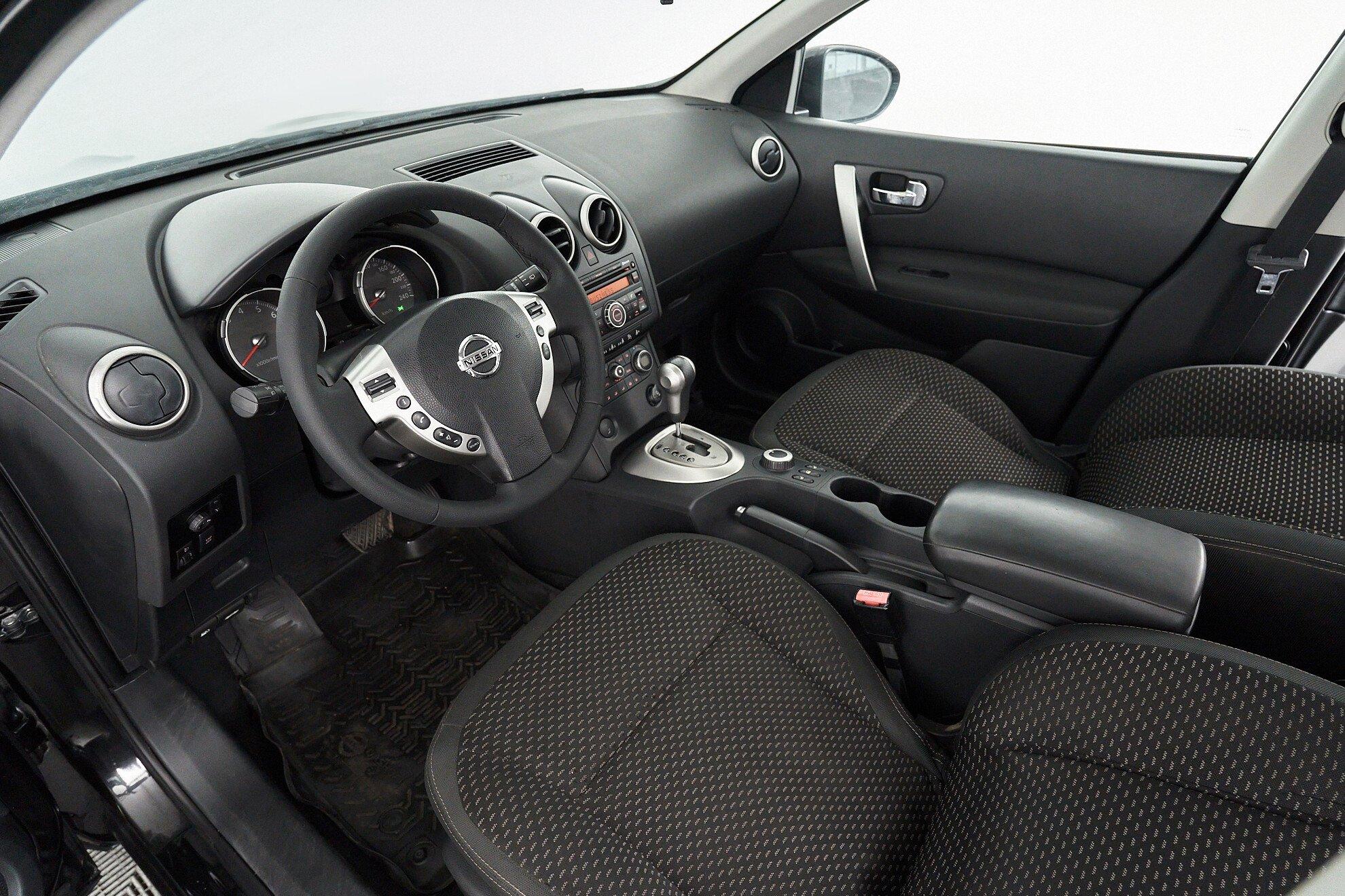 Nissan Qashqai+2 2009, черный