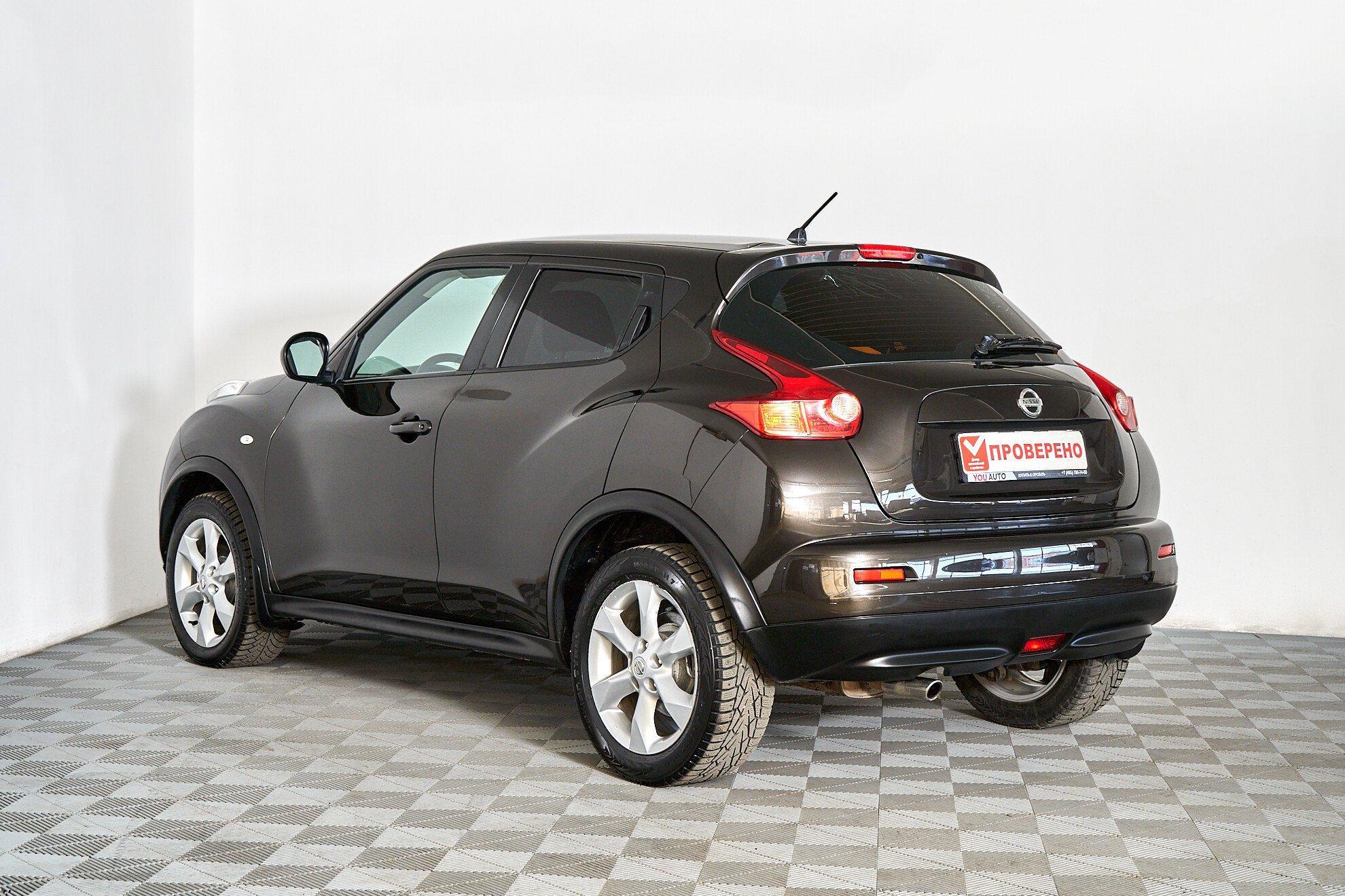 Nissan Juke 2012, коричневый