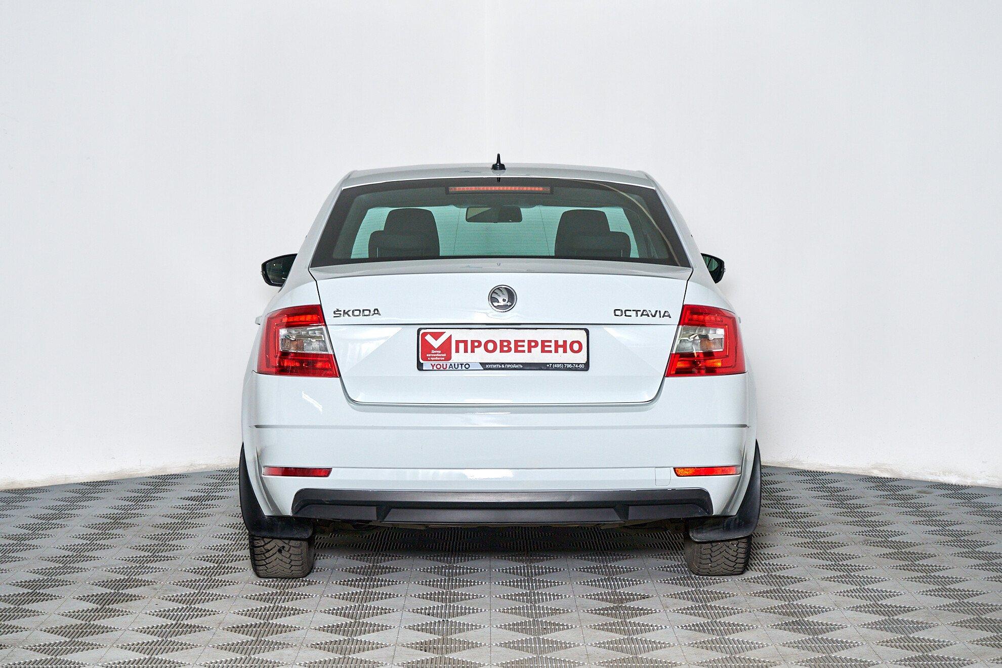 Skoda Octavia 2020, белый