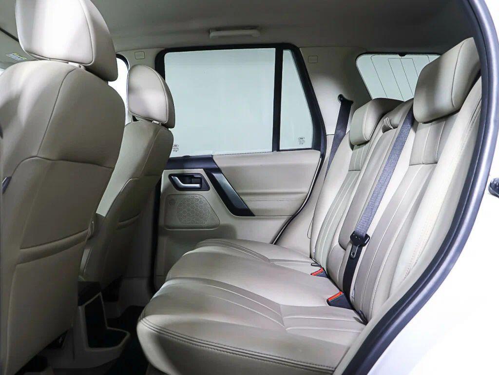 Land Rover Freelander 2014, белый
