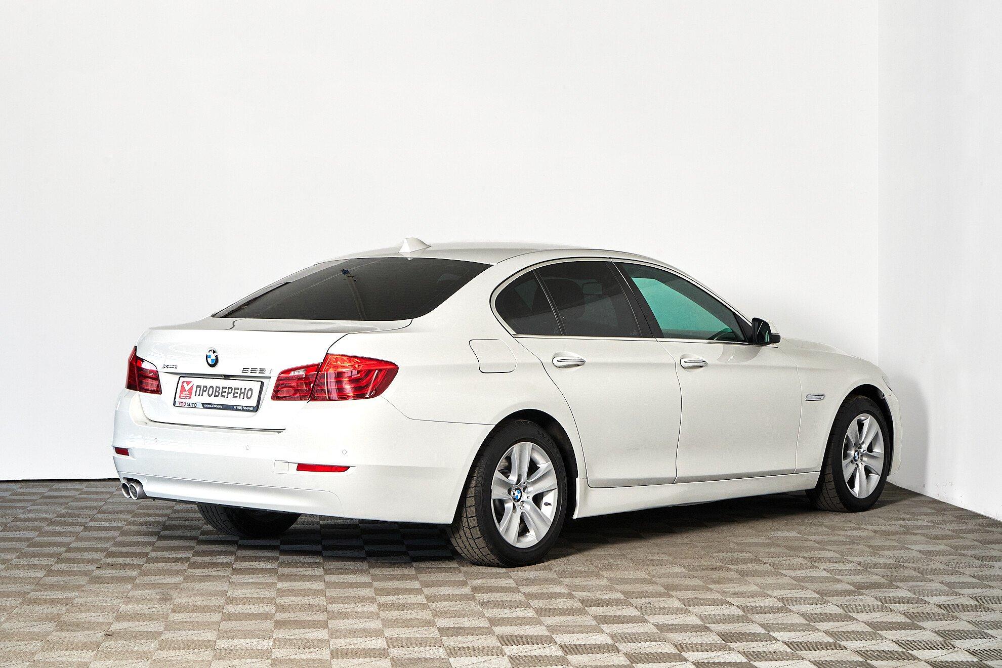 BMW 5 серии 2014, белый