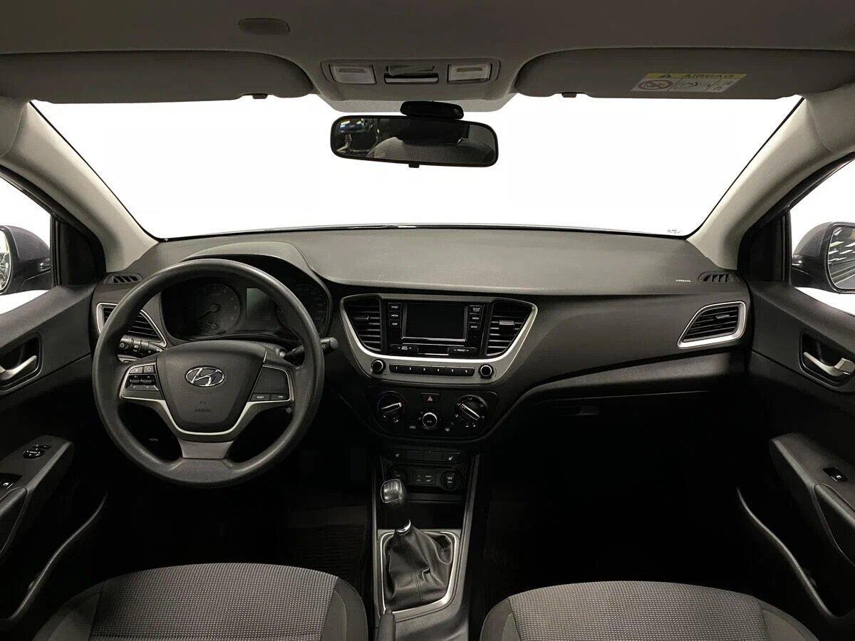 Hyundai Solaris 2020, серый