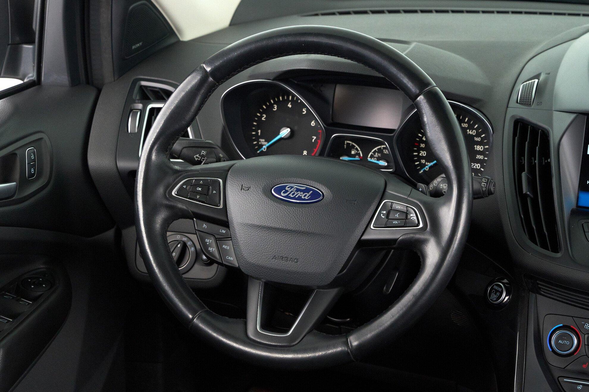 Ford Kuga 2018, серый