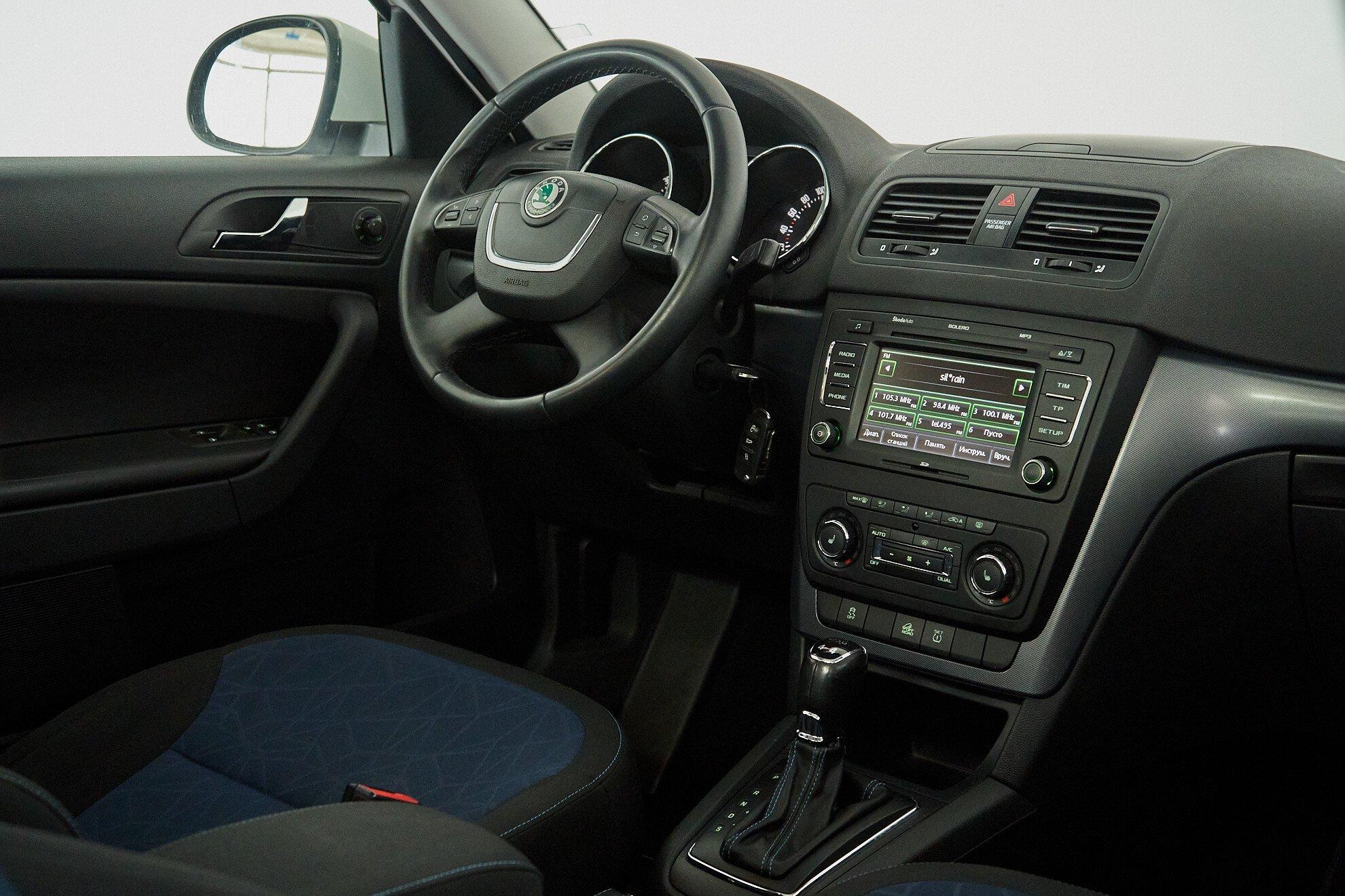 Skoda Yeti 2013, белый