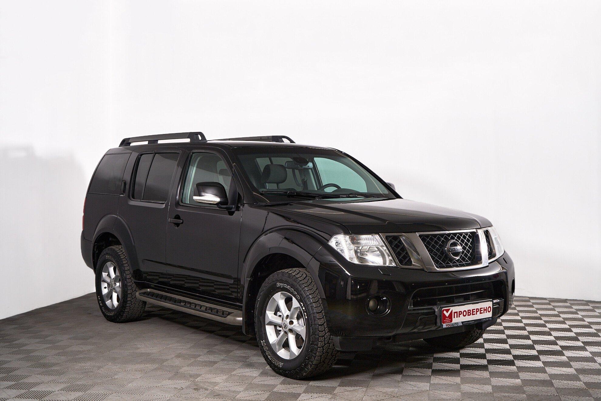 Nissan Pathfinder 2012, черный