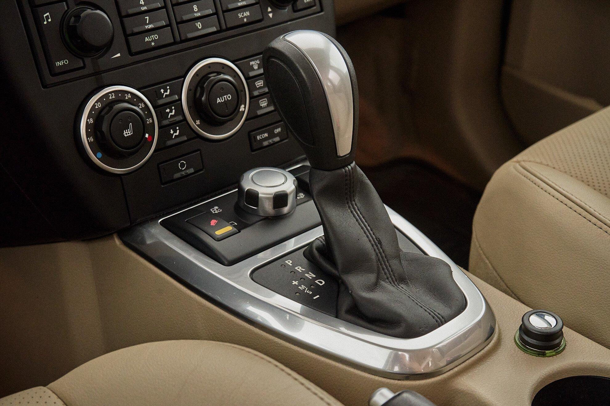 Land Rover Freelander 2009, красный