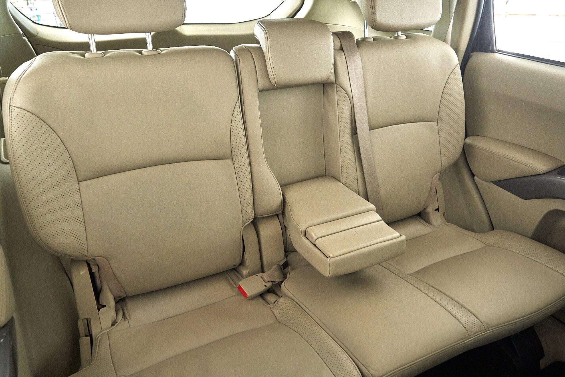 Mitsubishi Outlander 2008, черный