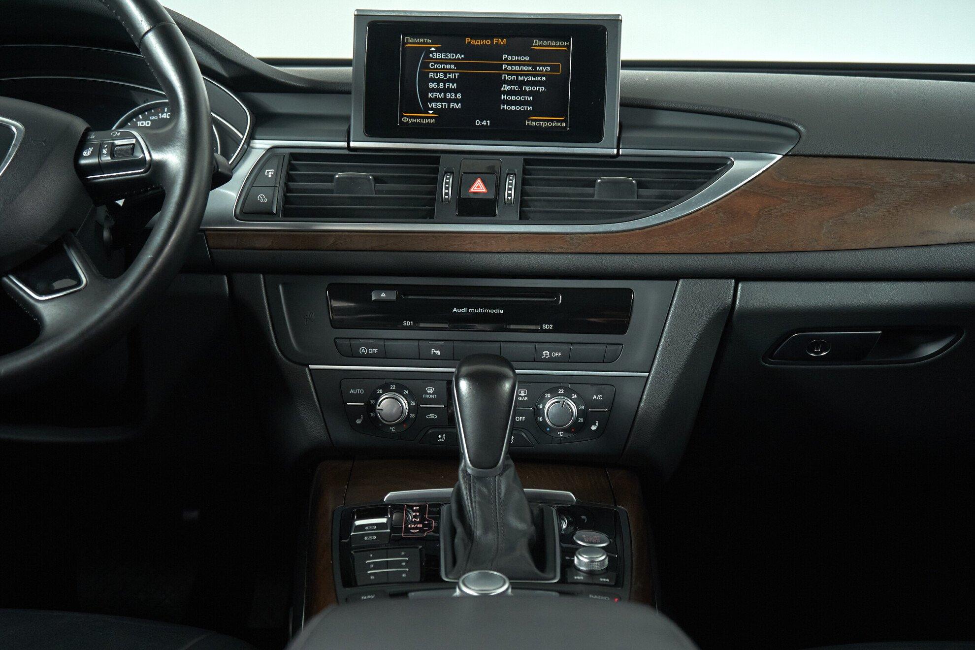 Audi A6 2017, черный
