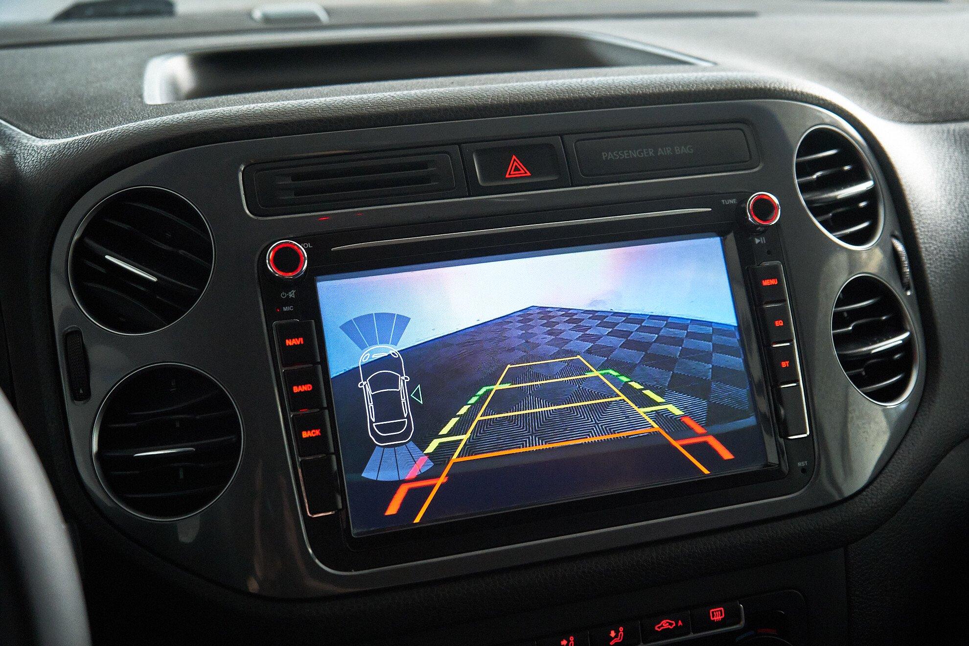 Volkswagen Tiguan 2012, черный