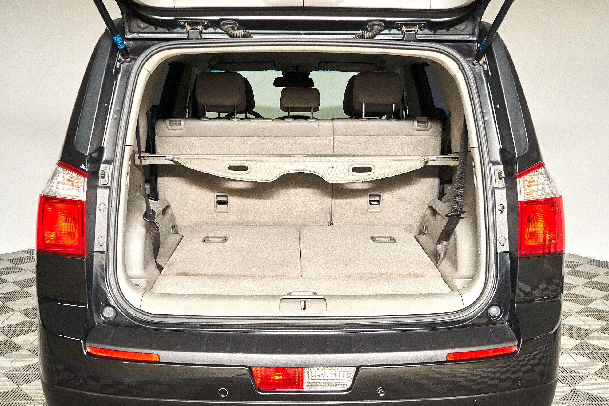 Chevrolet Orlando 2014, черный