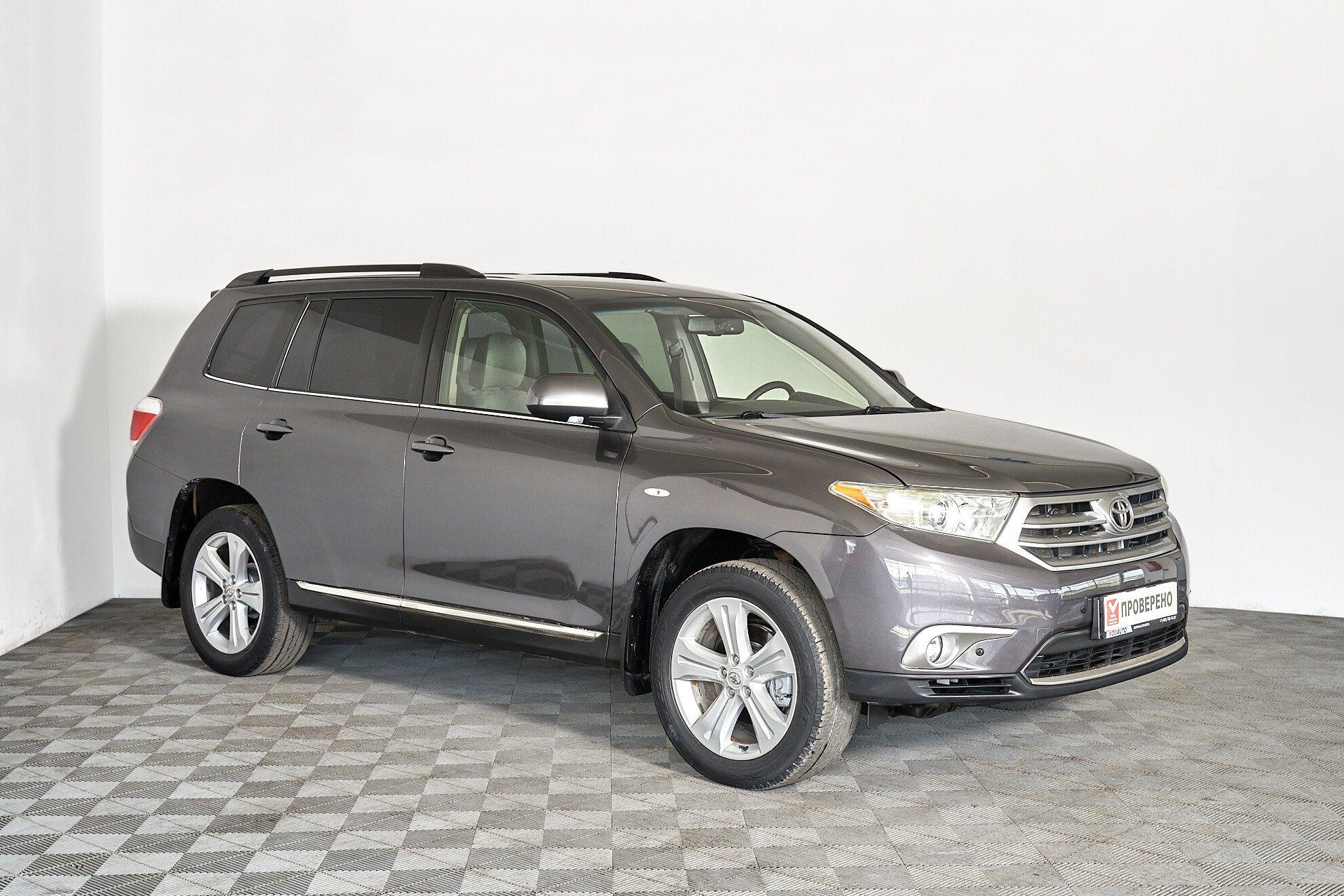 Toyota Highlander 2013, серый