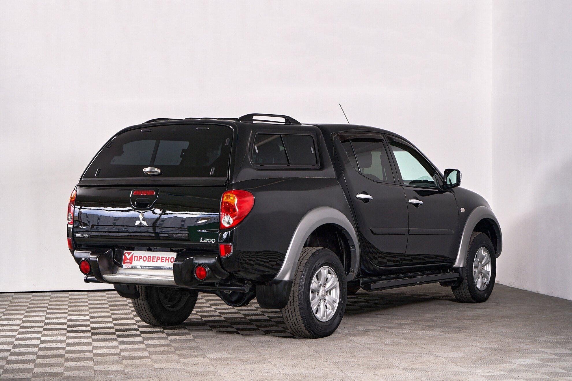 Mitsubishi L200 2014, черный