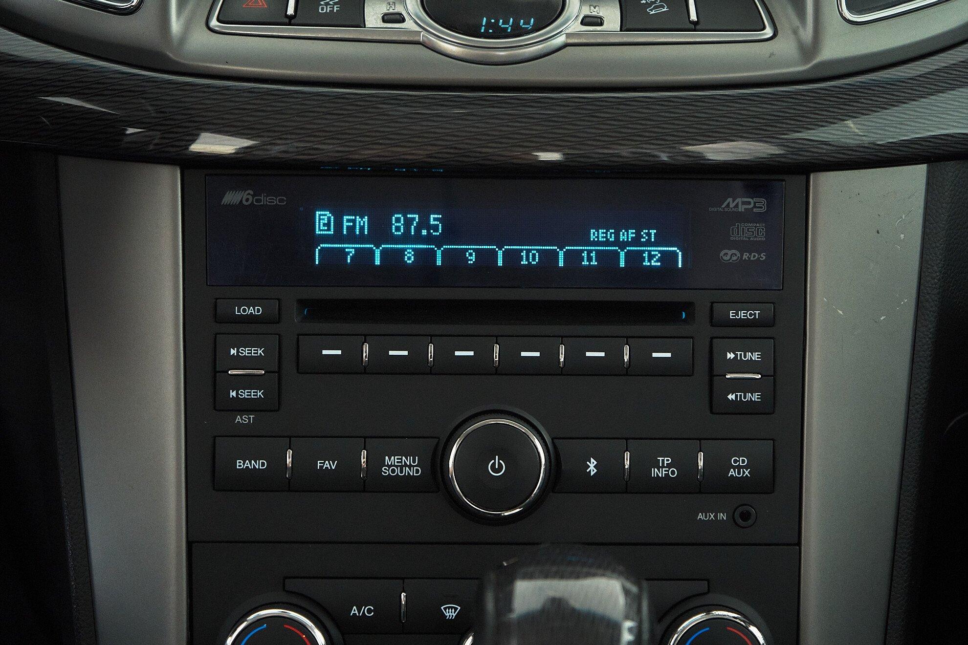 Chevrolet Captiva 2014, серый