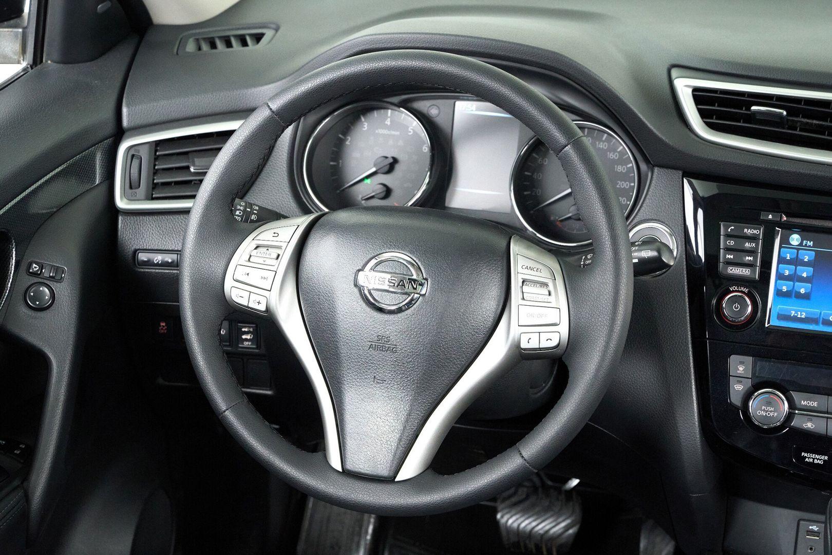 Nissan X-Trail 2017, зеленый