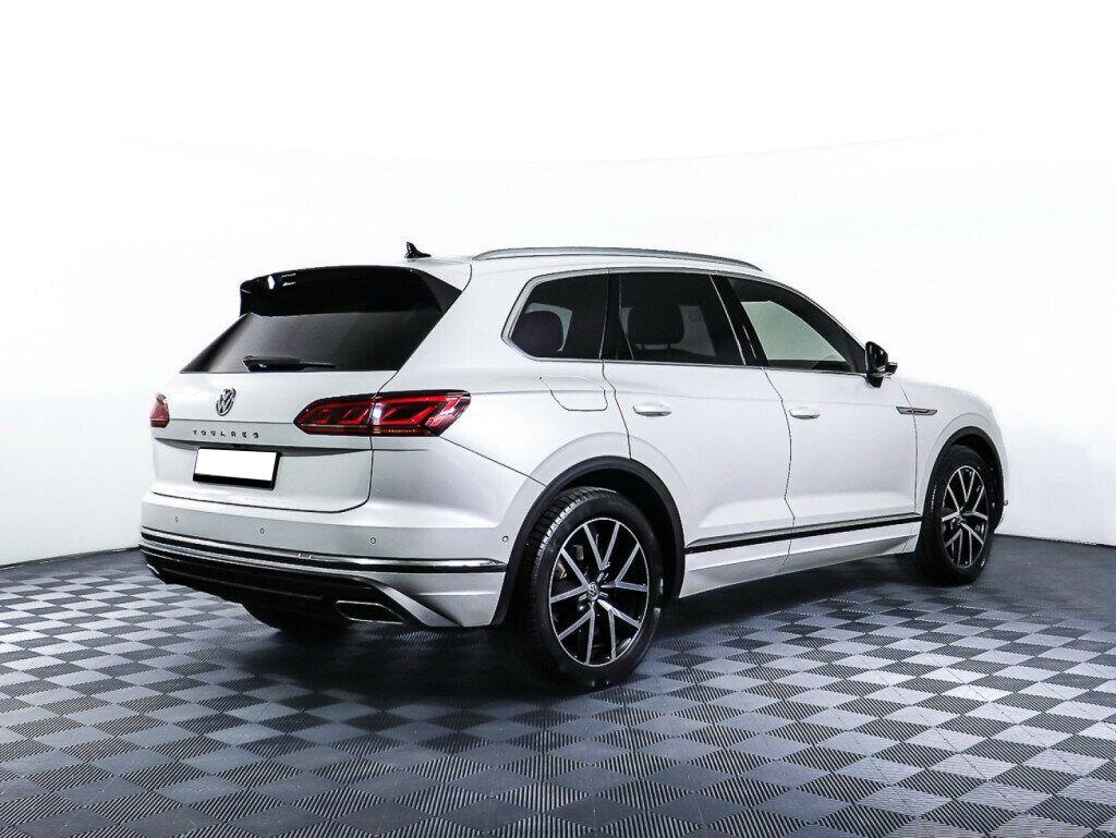 Volkswagen Touareg 2020, белый
