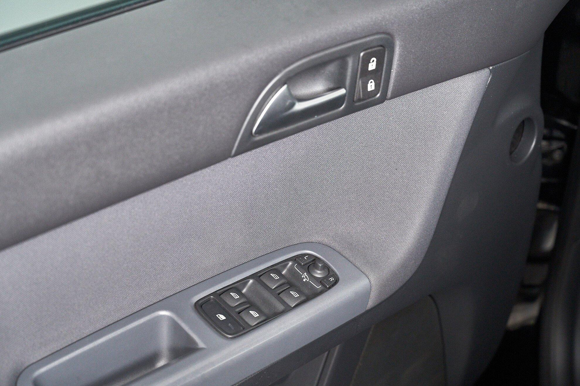 Volvo S40 2012, черный