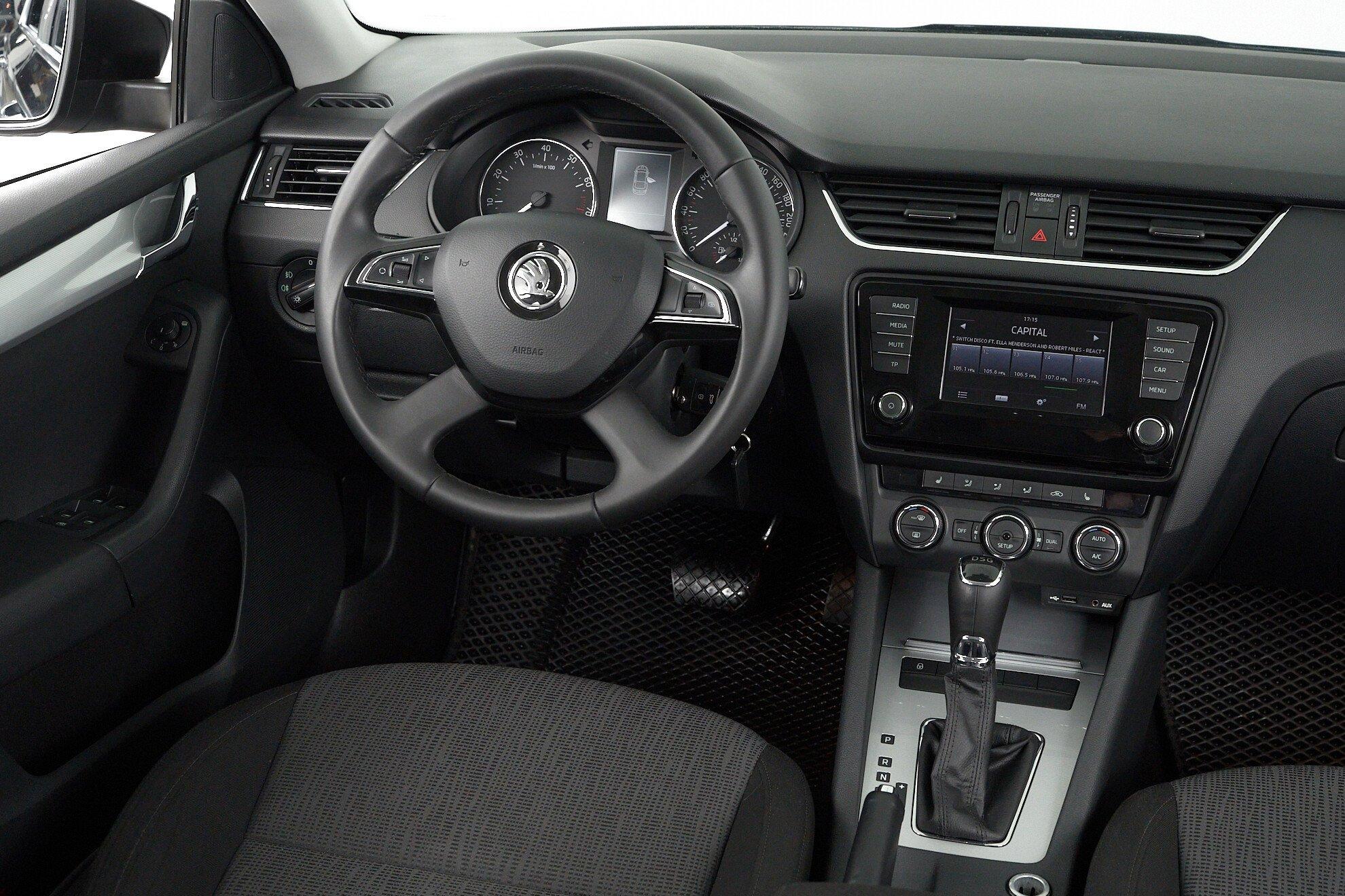 Skoda Octavia 2014, черный