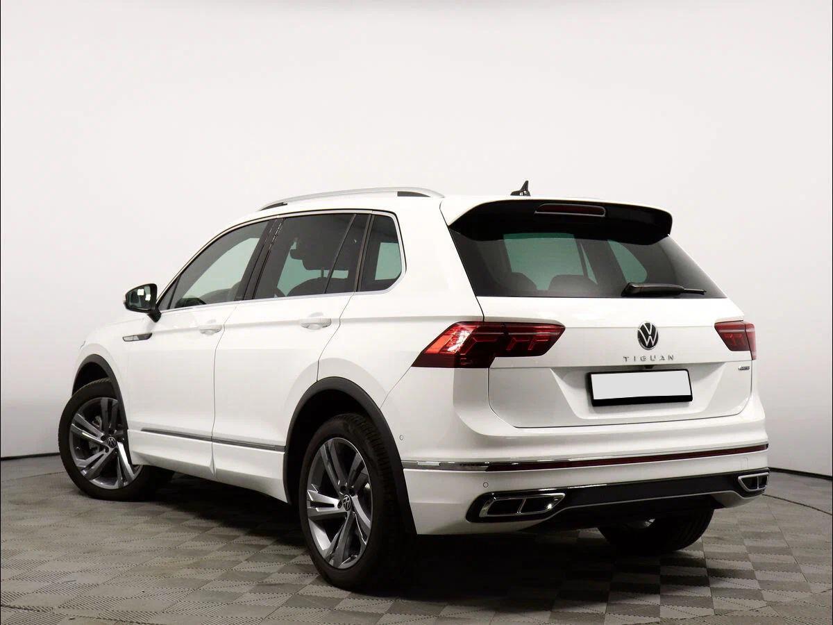 Volkswagen Tiguan 2022, белый