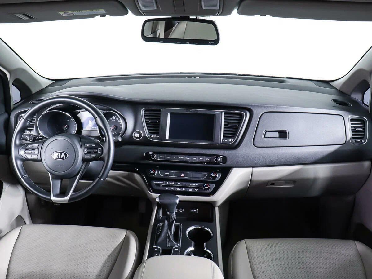 Kia Carnival 2021, пурпурный