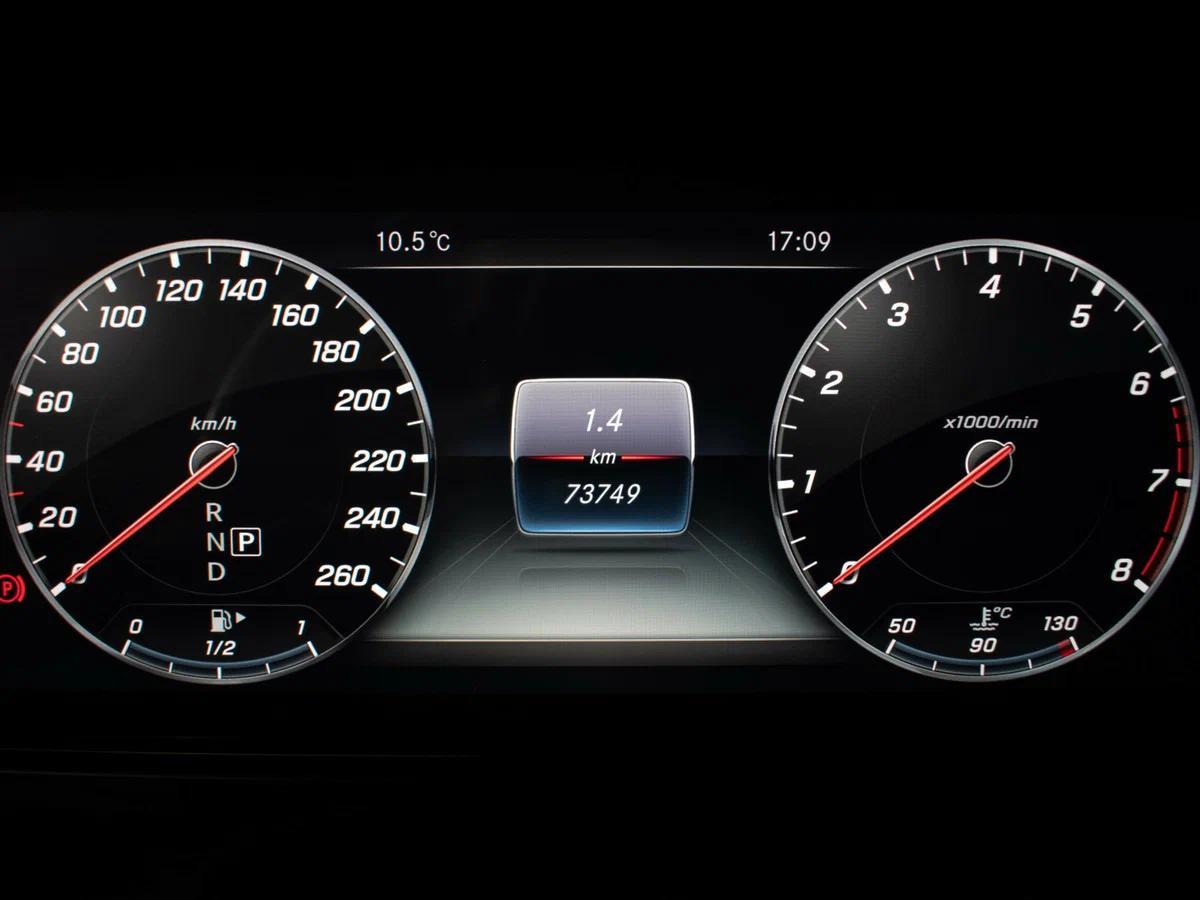 Mercedes-Benz E-Класс 2016, серый