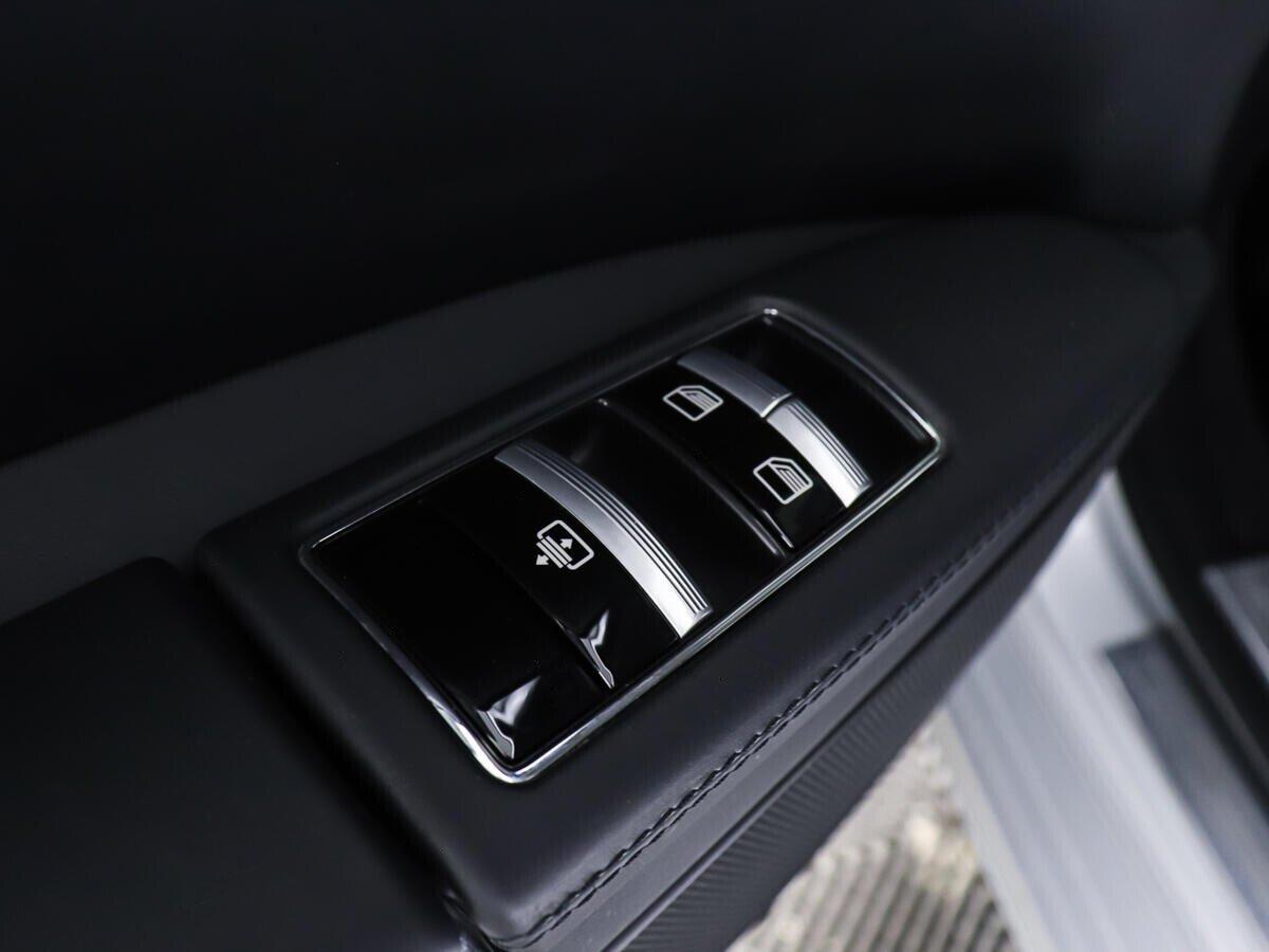 Mercedes-Benz S-Класс 2011, серебряный