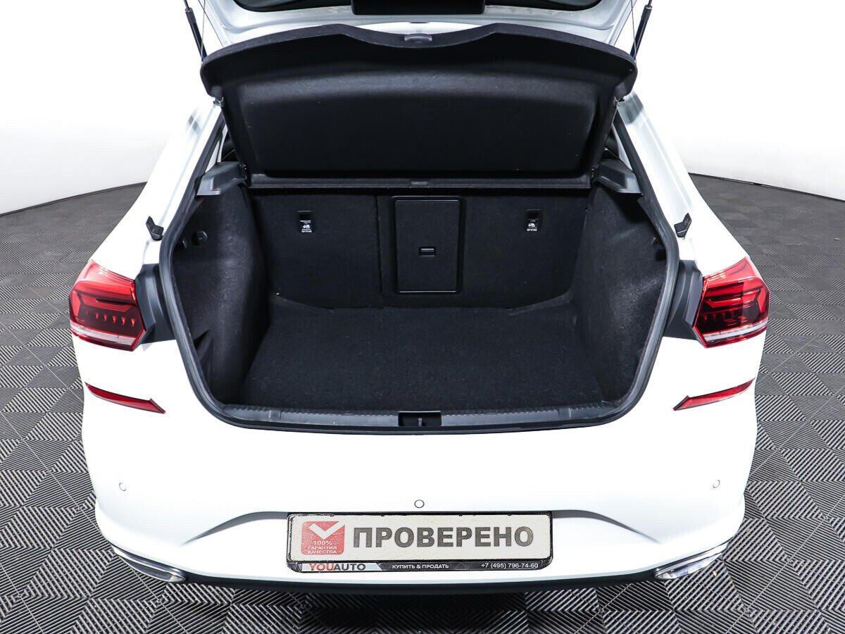 Volkswagen Polo 2021, белый