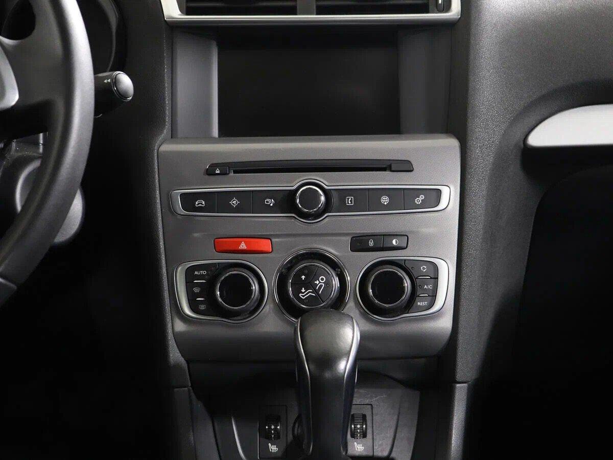 Citroen C4 2019, черный