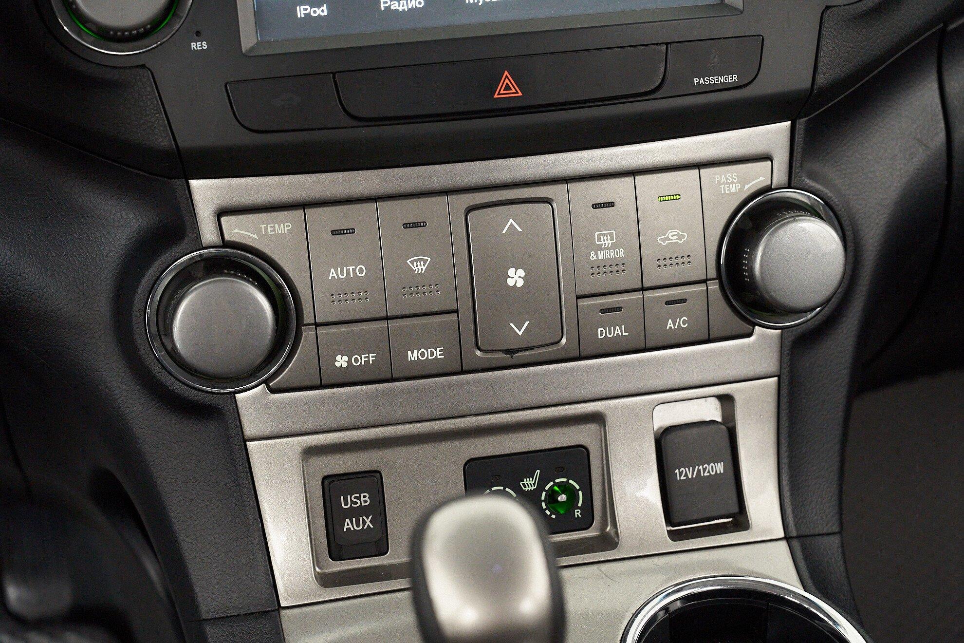 Toyota Highlander 2013, серый