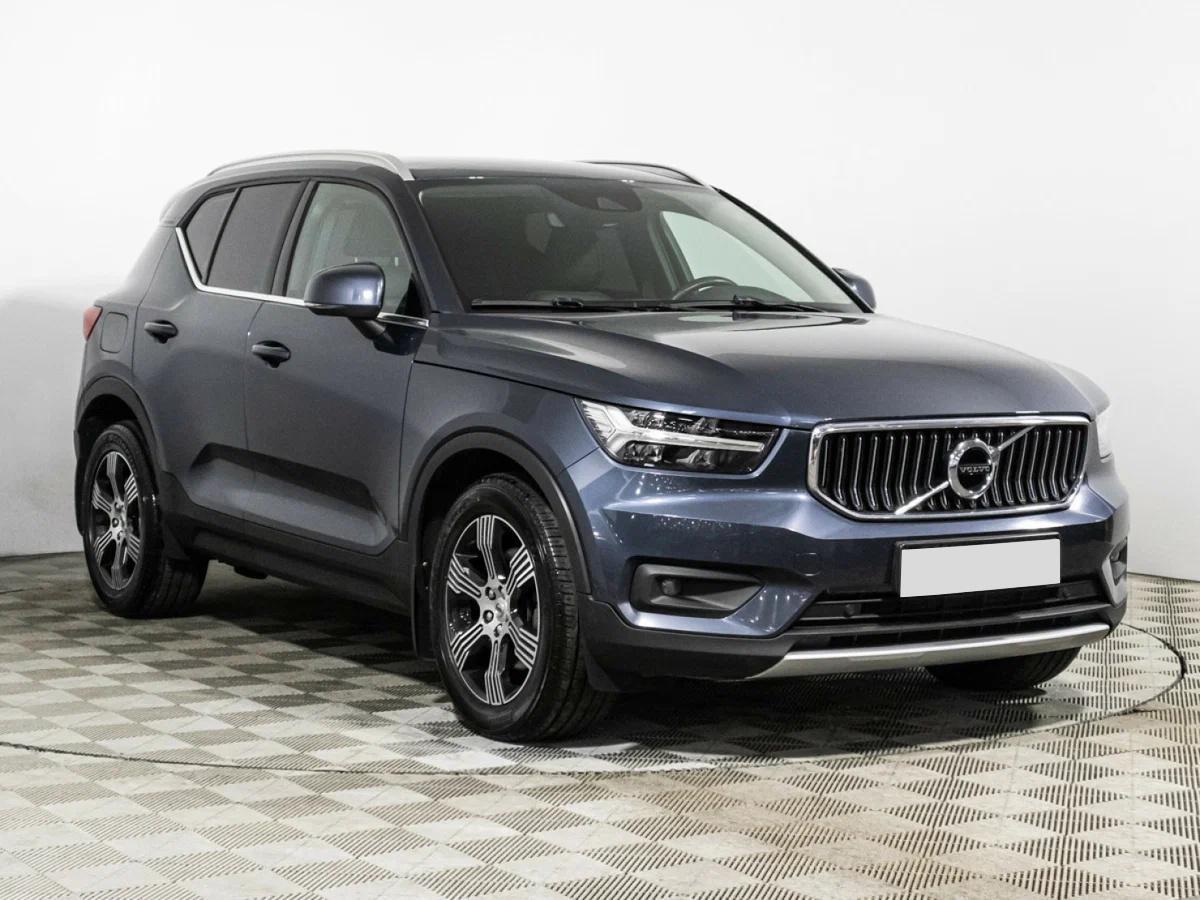 Volvo XC40 2018, голубой