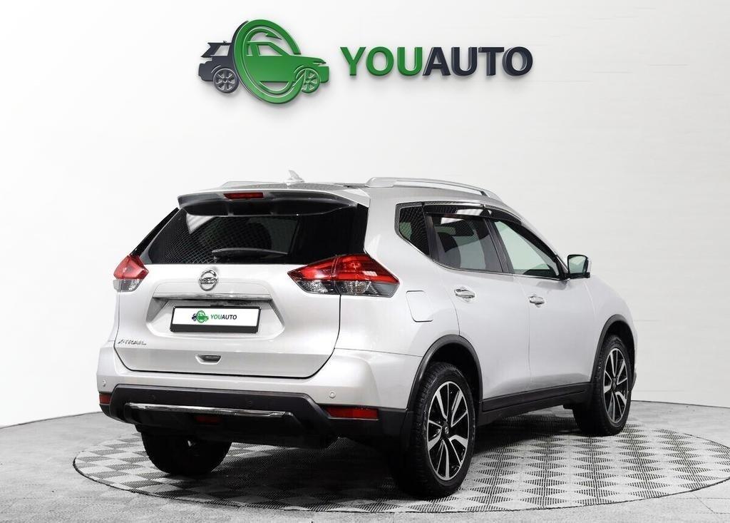 Nissan X-Trail 2021, серебряный
