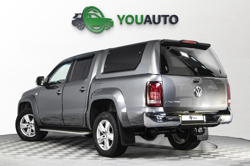 Volkswagen Amarok 2016, серый