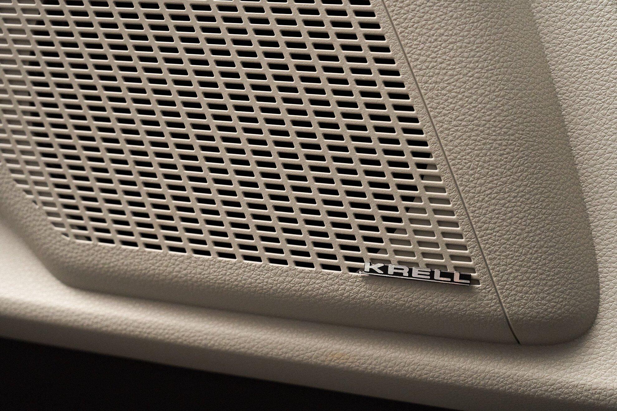 Kia Carnival 2022, черный