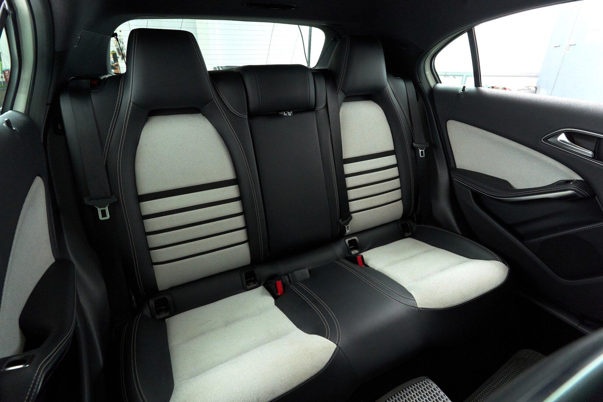 Mercedes-Benz A-Класс 2013, белый